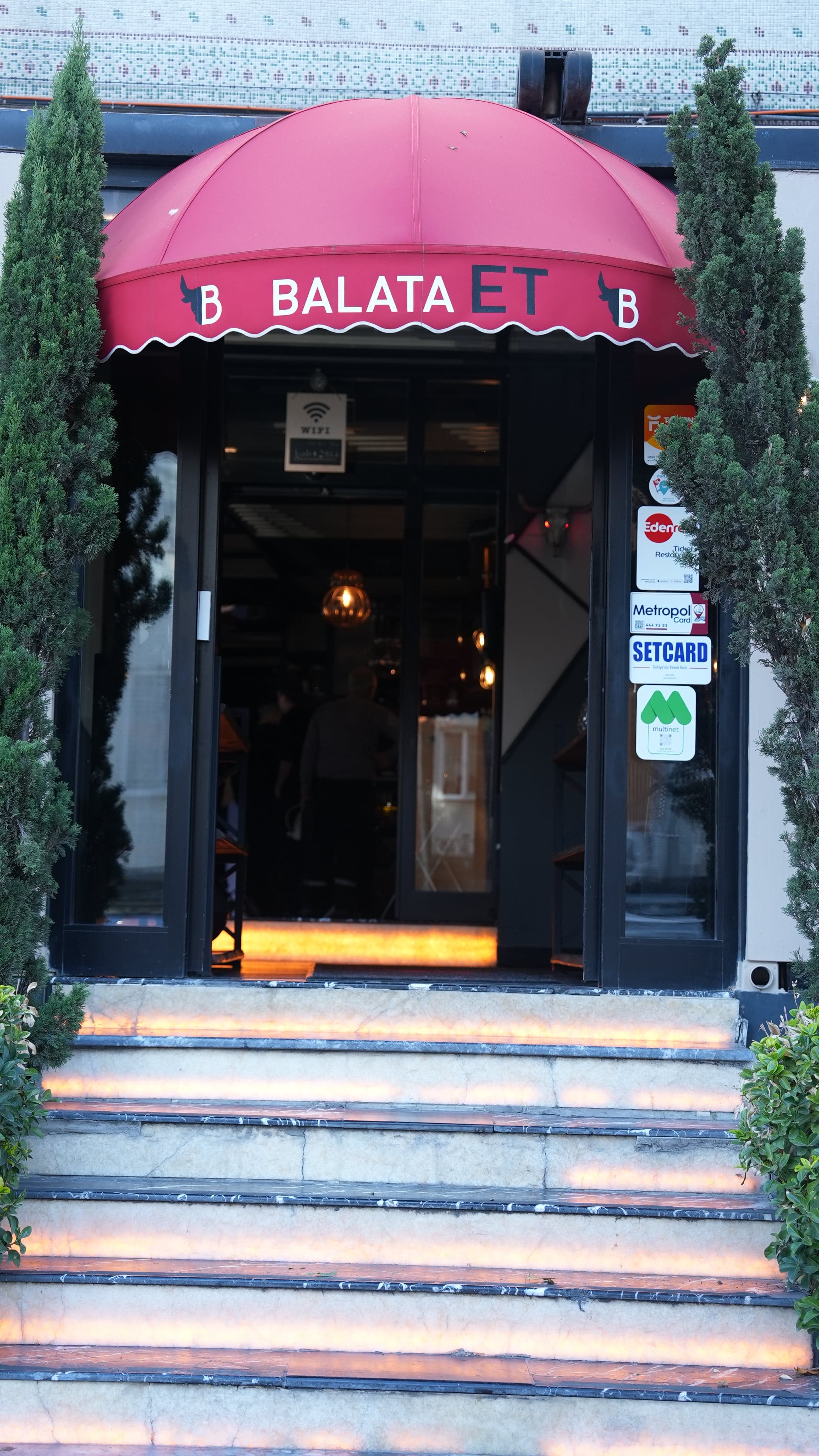 İletişim Arka Plan